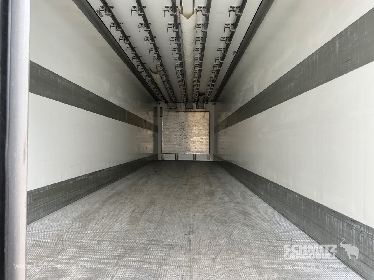 Schmitz Semi Reefer Meat hanging system