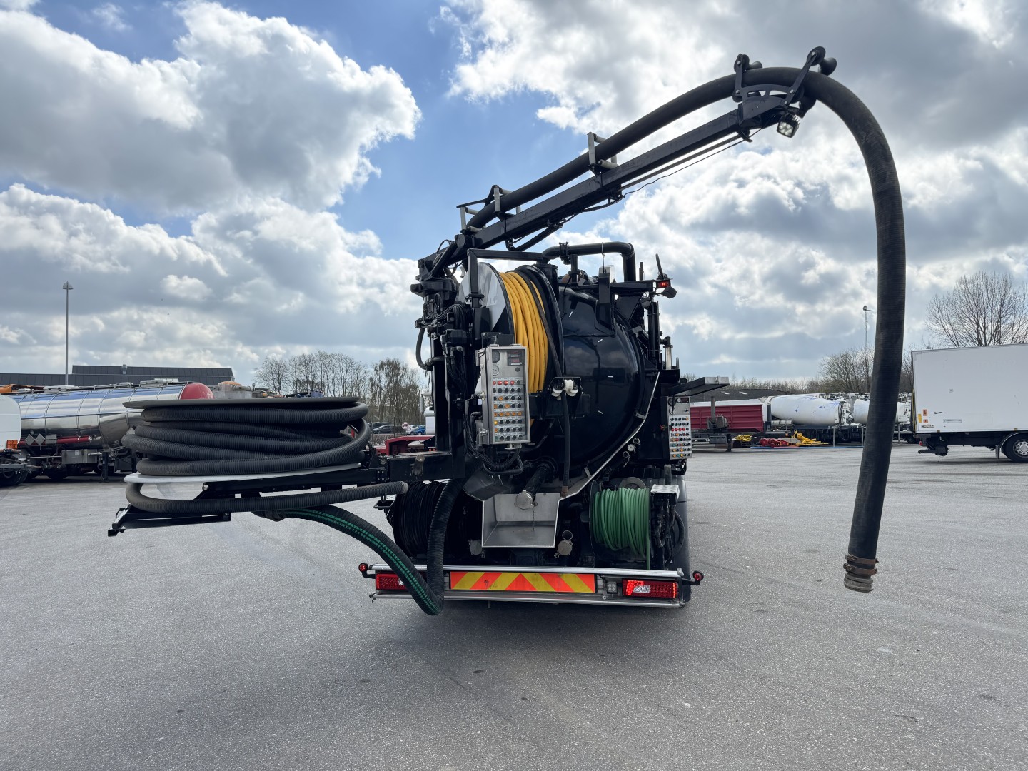 Scania P450 8x2*6 Hvidtved Larsen FlexLine 414 ADR