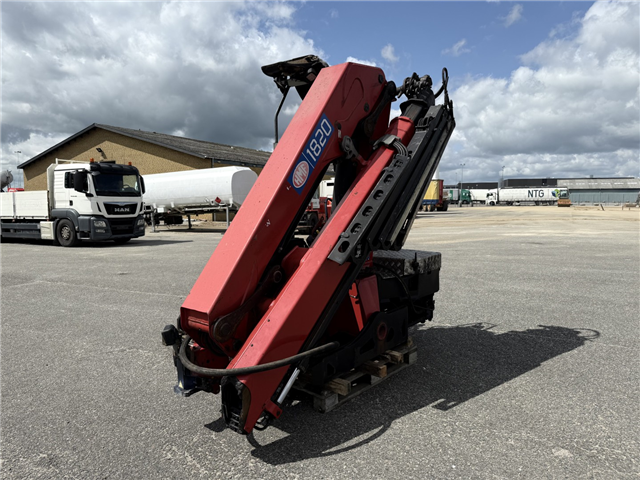 HMF 1820 K4 Fjernbetjening Kran