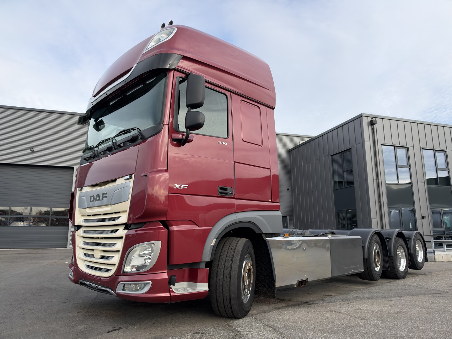 DAF XF530 8x2/4 Super Space Cab Chassis Euro 6