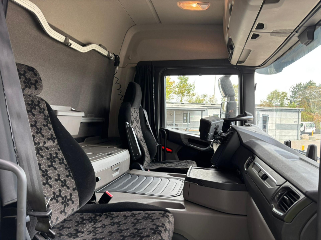 Scania P 280 B4x2NB Cooling