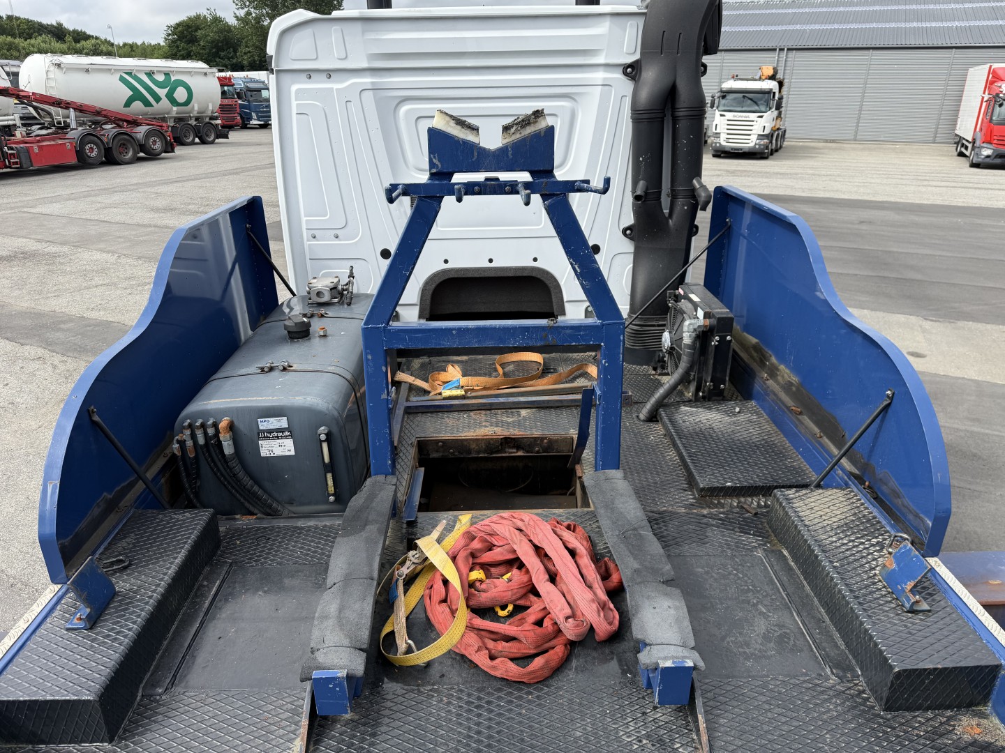 Mercedes Arocs 4153 8x4 MPG 220 TM7