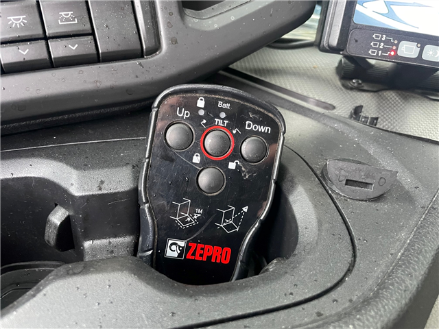 Scania P 320 9,3L 320HK