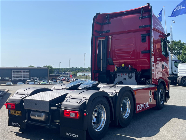 Iveco S Way bogie trækker 500-580Hp