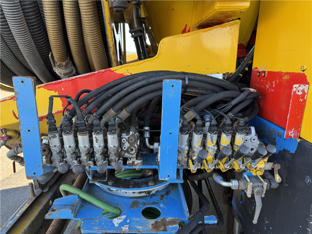 Volvo FM9 340 6x2*4 Euro 5 FFG Elephant 10 m3