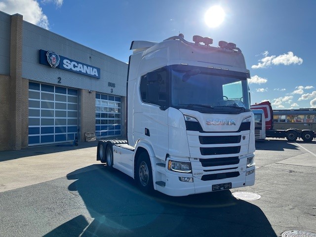 Scania R590