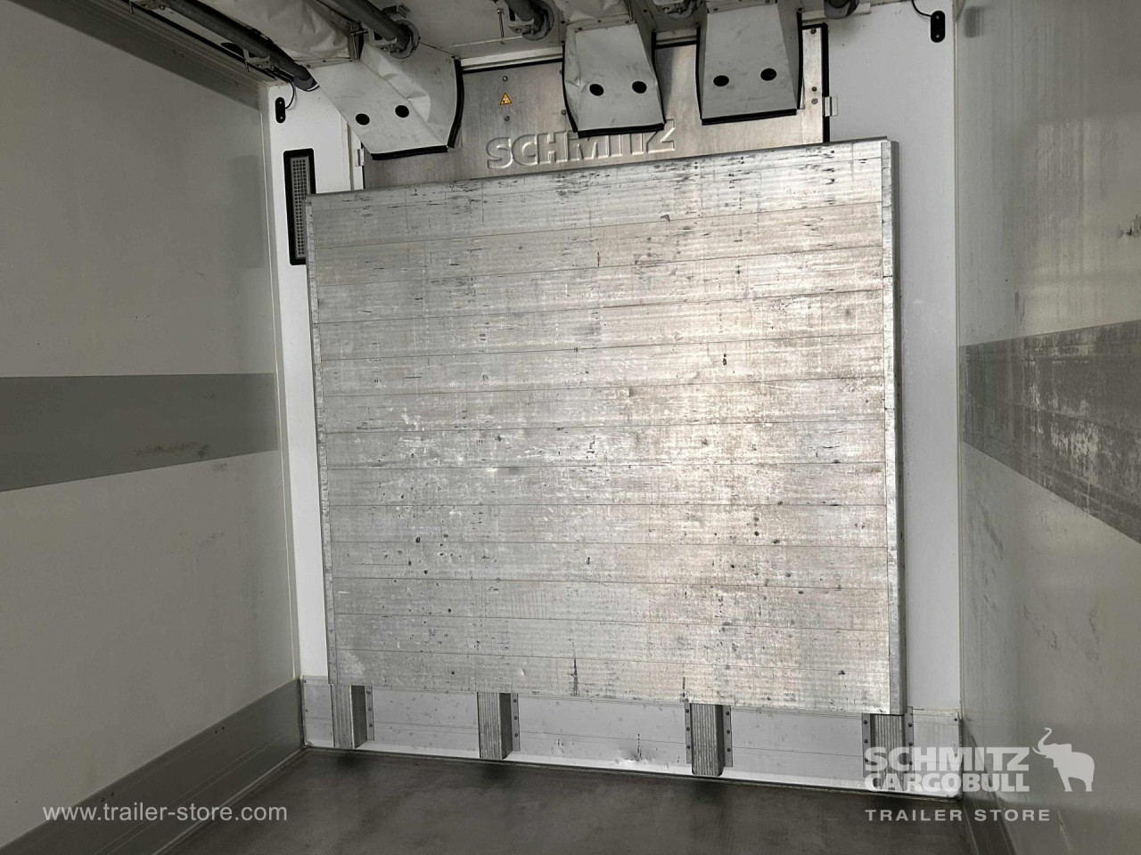 Schmitz Semi Reefer Meat hanging system