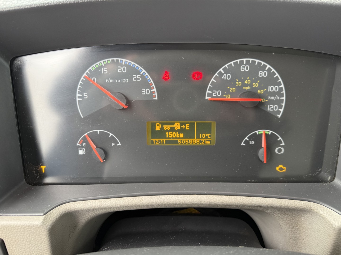 Volvo FL240 4x2 Fast kasse 6,30 m.