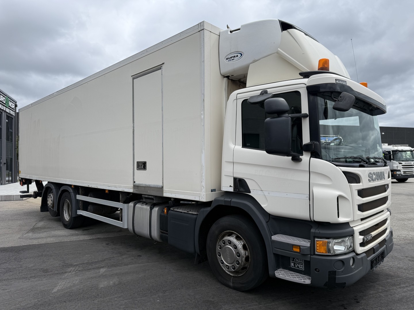 Scania P320 6x2*4 Carrier Supra 120 Mt 9,90 m. kasse