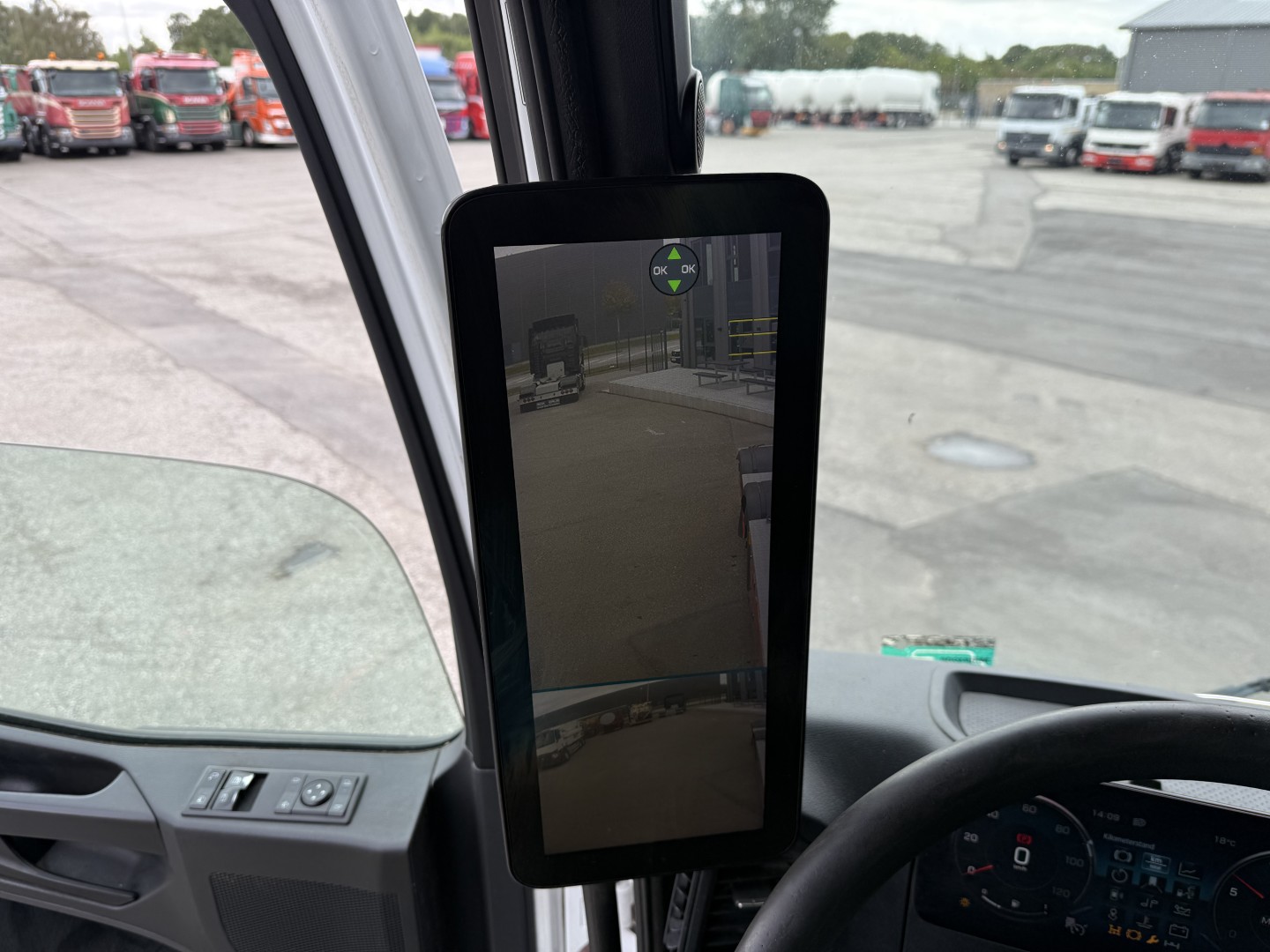 Mercedes Actros 2546 6x2 Hyva Kroghejs