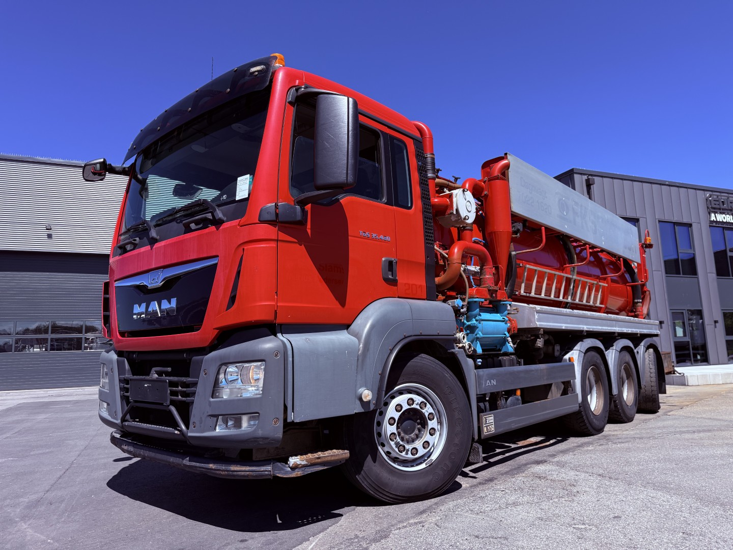 MAN TGS 35.480 8x4*4 Hvidtved Larsen 16.000 l.
