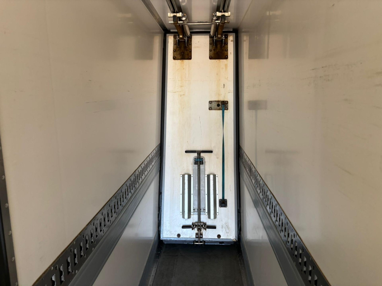 Scania P 320 B6x2*4NB - kølebil