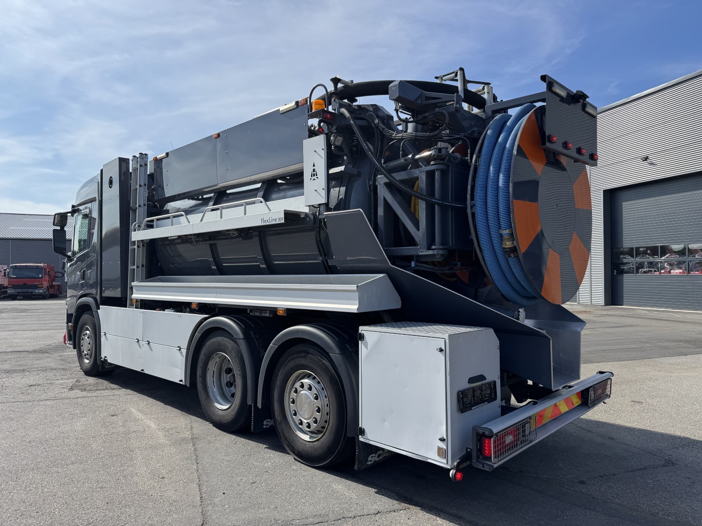 Scania G410 6x2*4 Bucher Flexline 309