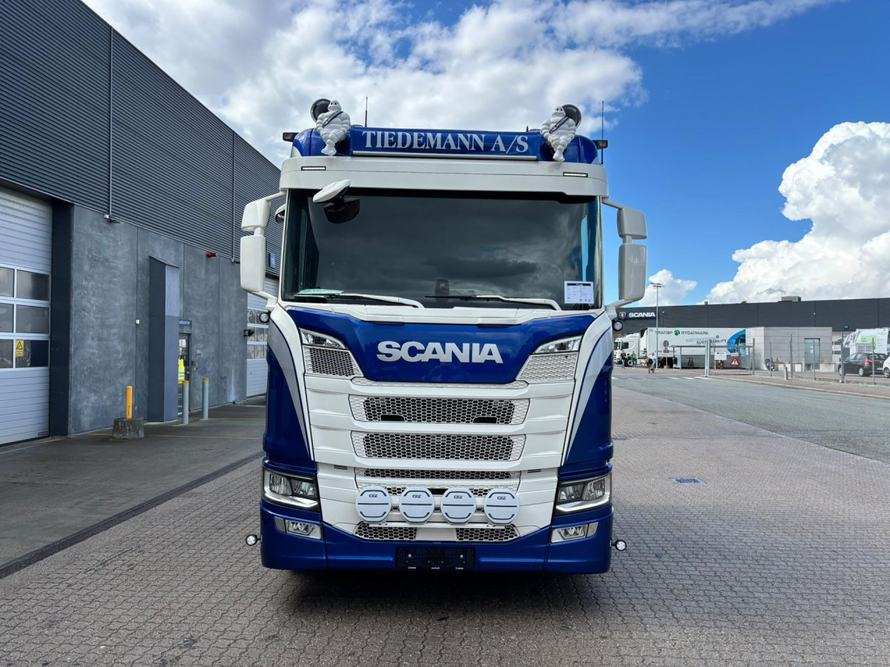Scania R 560 B8x4*4NB Kran Hejs