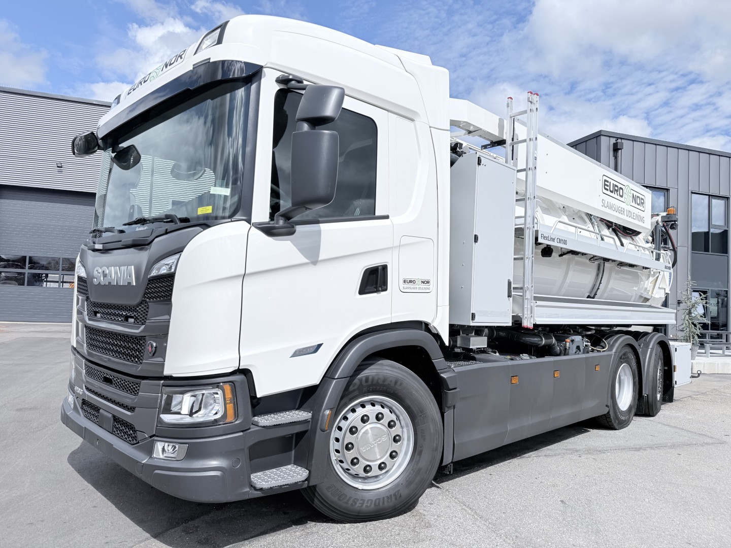Scania G420 B6x2*4NB Bucher FlexLine CM100