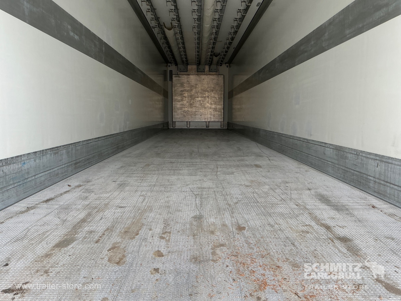 Schmitz Semi Reefer Meat hanging system