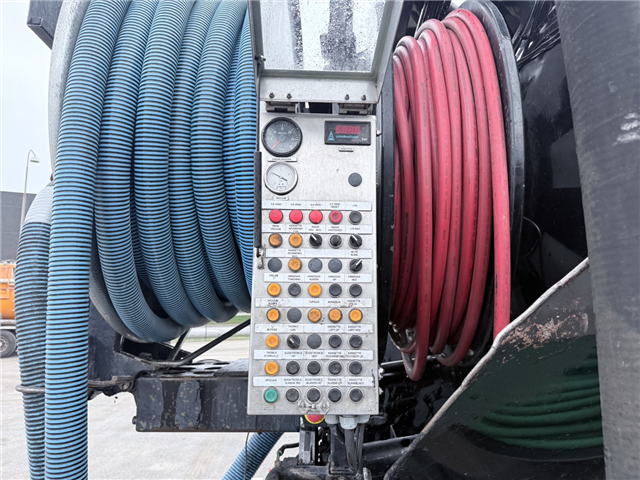 Scania P410 6x2*4 Hvidtved Larsen Flexline 312 ADR