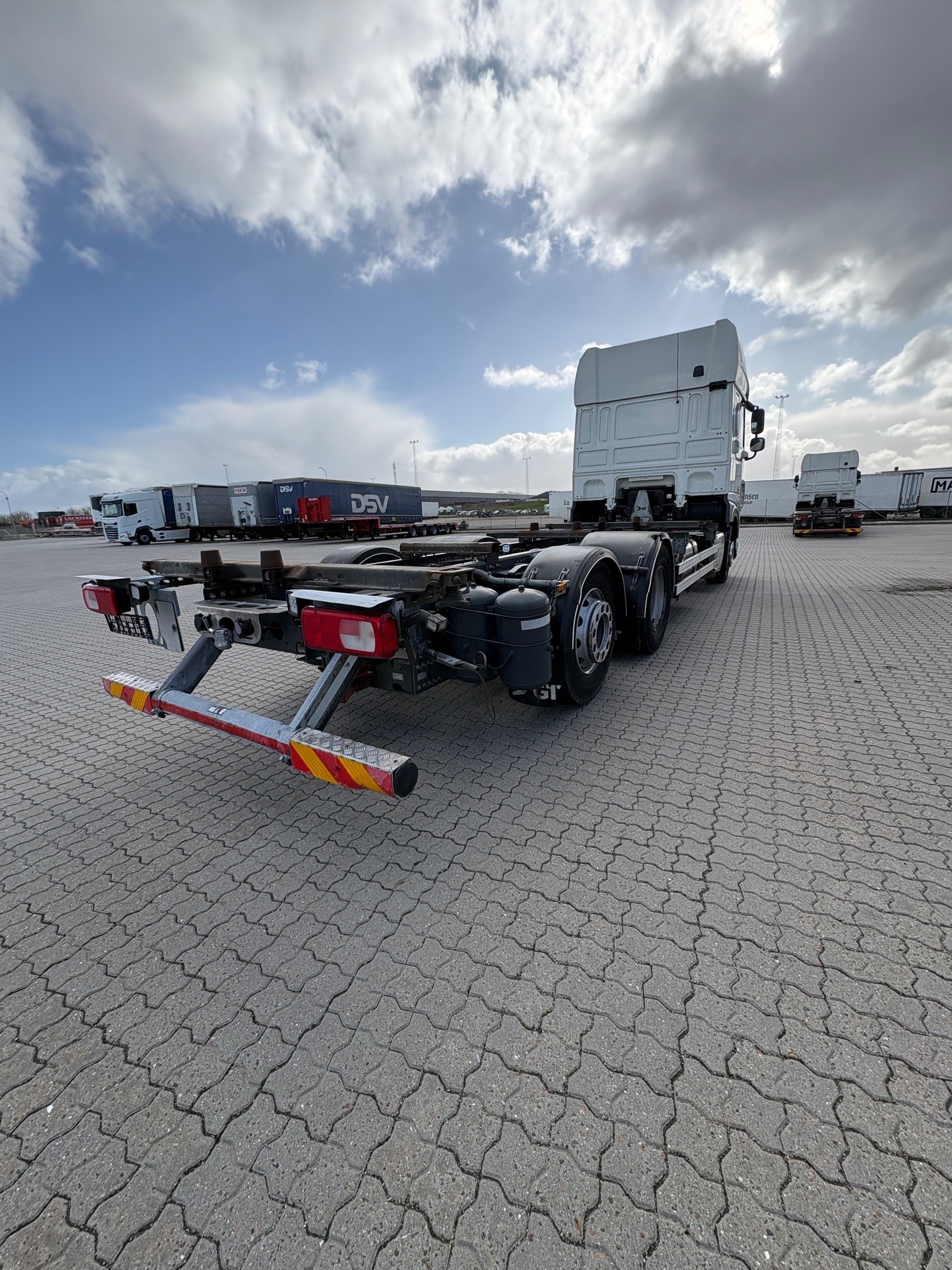 DAF XF FAR 480 veksellads chassis