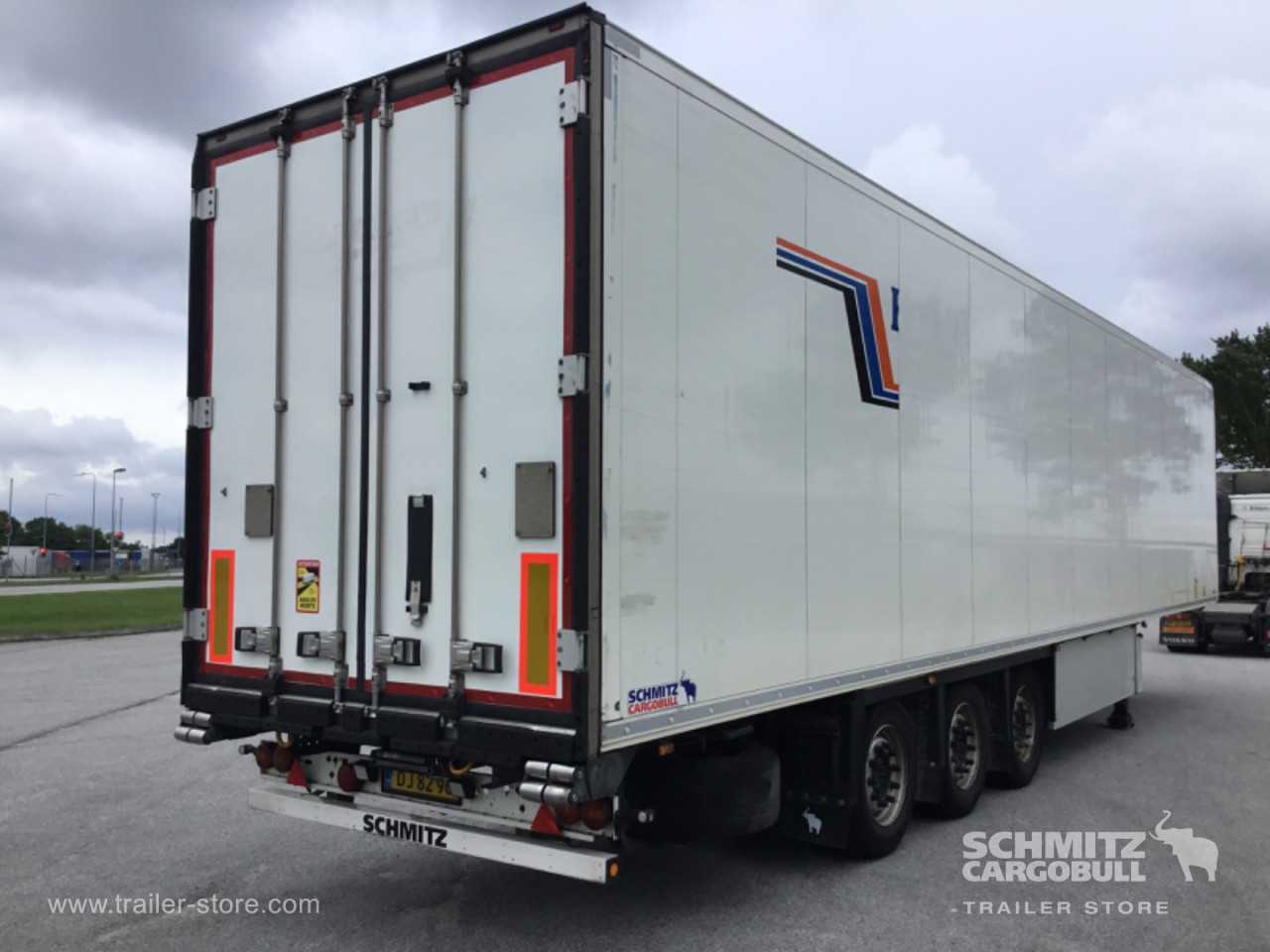 Schmitz Semi Reefer Meat hanging system