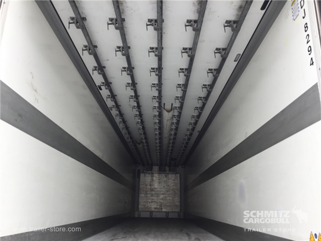 Schmitz Semi Reefer Meat hanging system