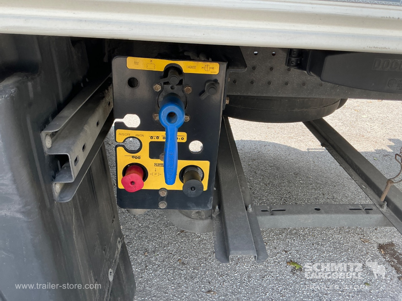 Schmitz Semi Reefer Meat hanging system