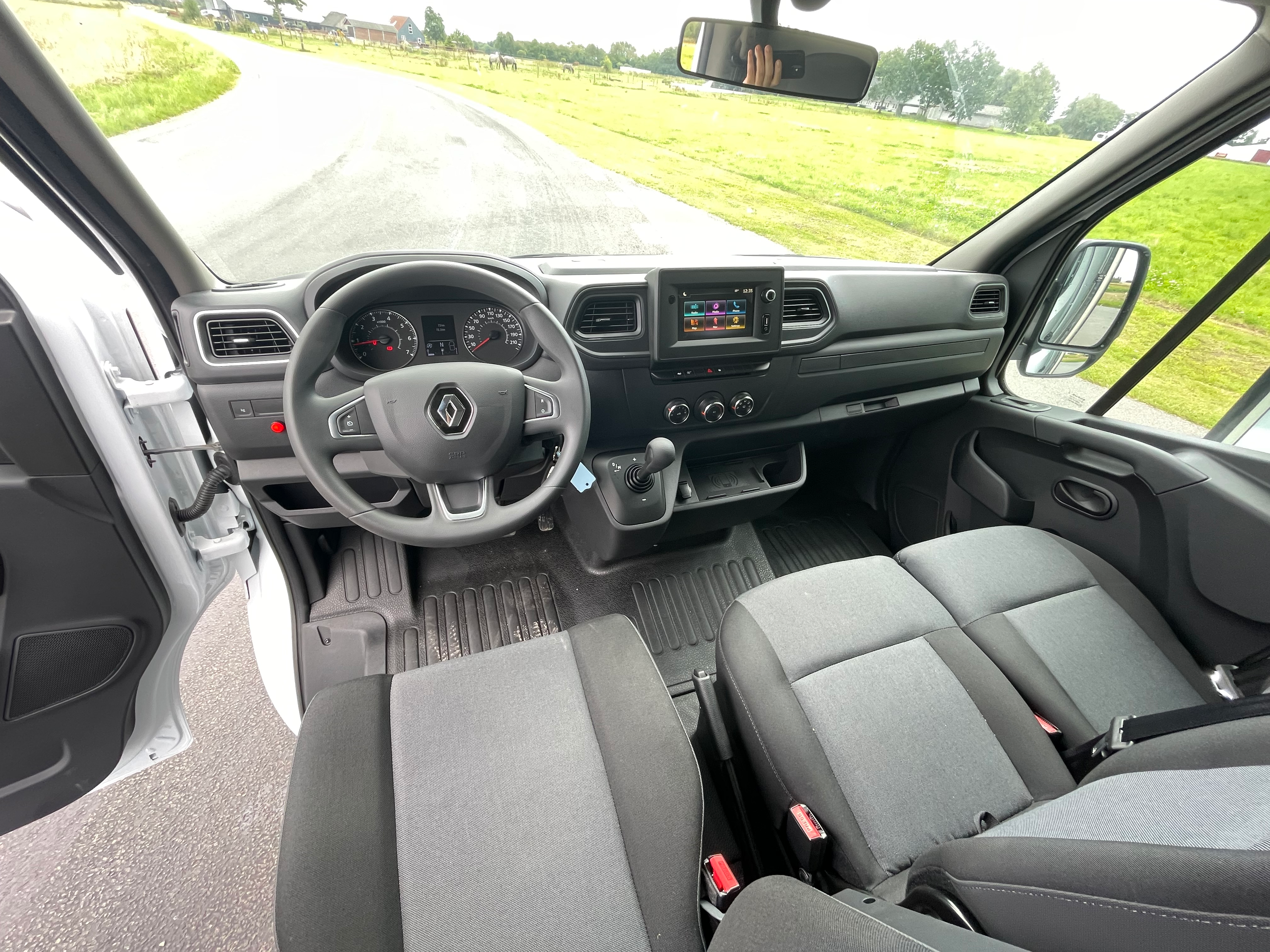 Renault Trucks Master - Lukket EUROBOX kasse