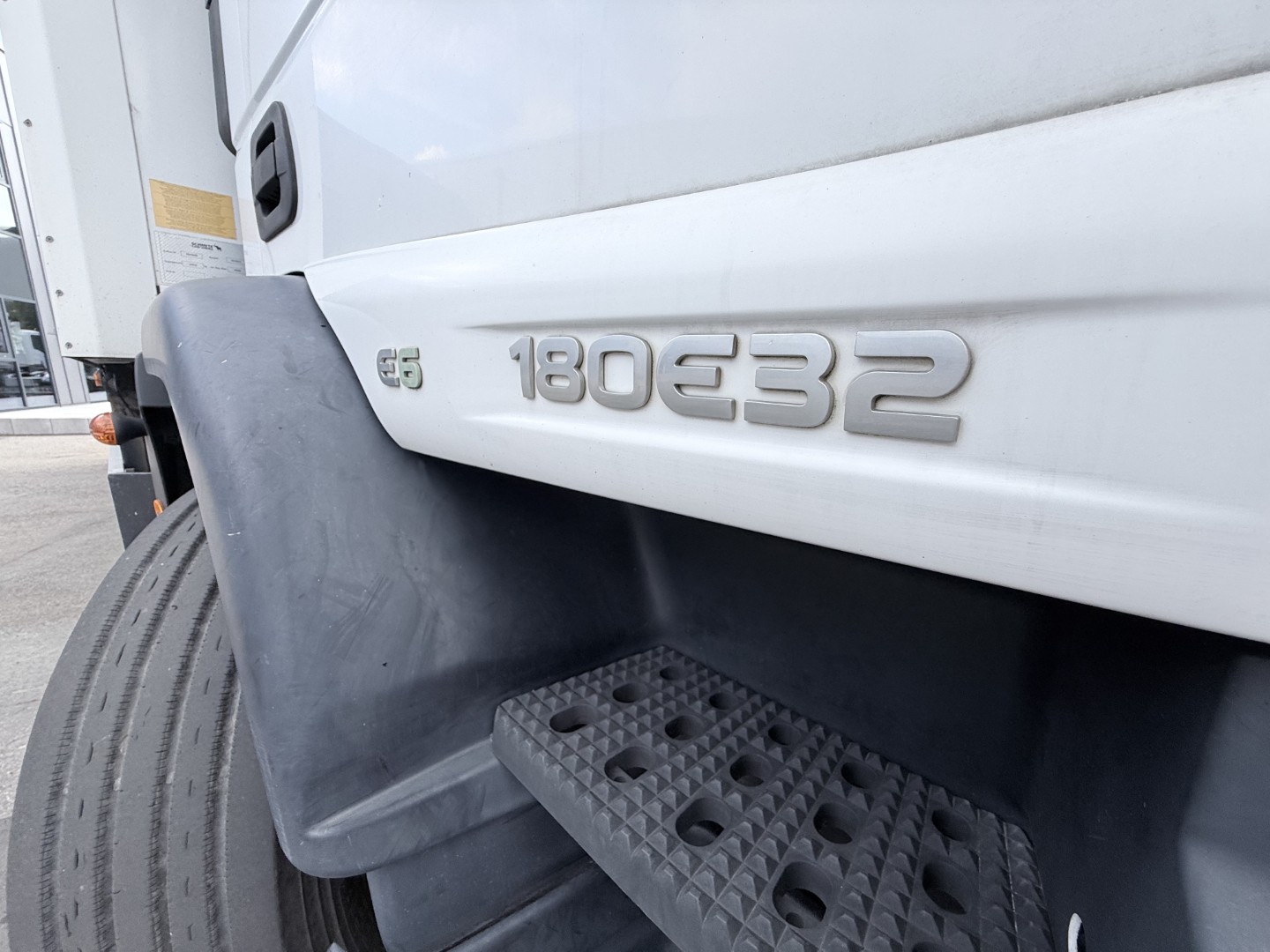 Iveco EuroCargo 180E32 4x2 Schmitz / Thermo King T-1200R Spectrum