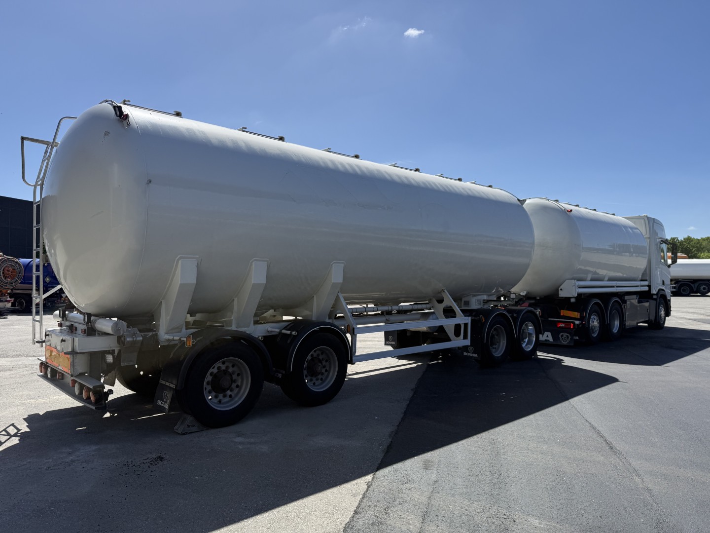 Scania R500 NGS CR20H 6x2 26 m3 Silo + HMK Bilcon Siloanhænger