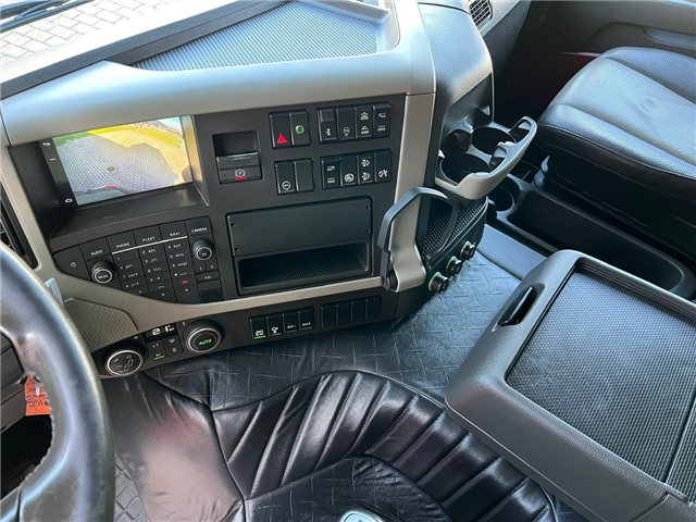 Volvo FM460 8X2*6 HMF 2120 Kran og hejs