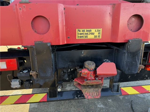 Volvo FH500 8x2*6 Tip / HMF 2120 K3