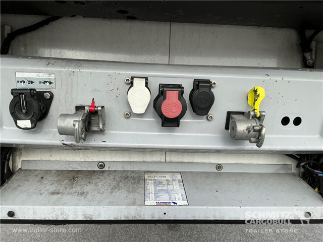 Schmitz Semi Reefer Meat hanging system