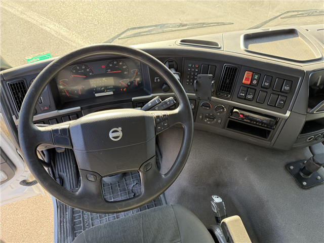 Volvo FM460 8x2*6 24.000 l. ADR Tankbil