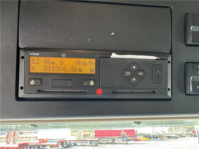 Mercedes Actros 2543 6x2/2 Euro 6