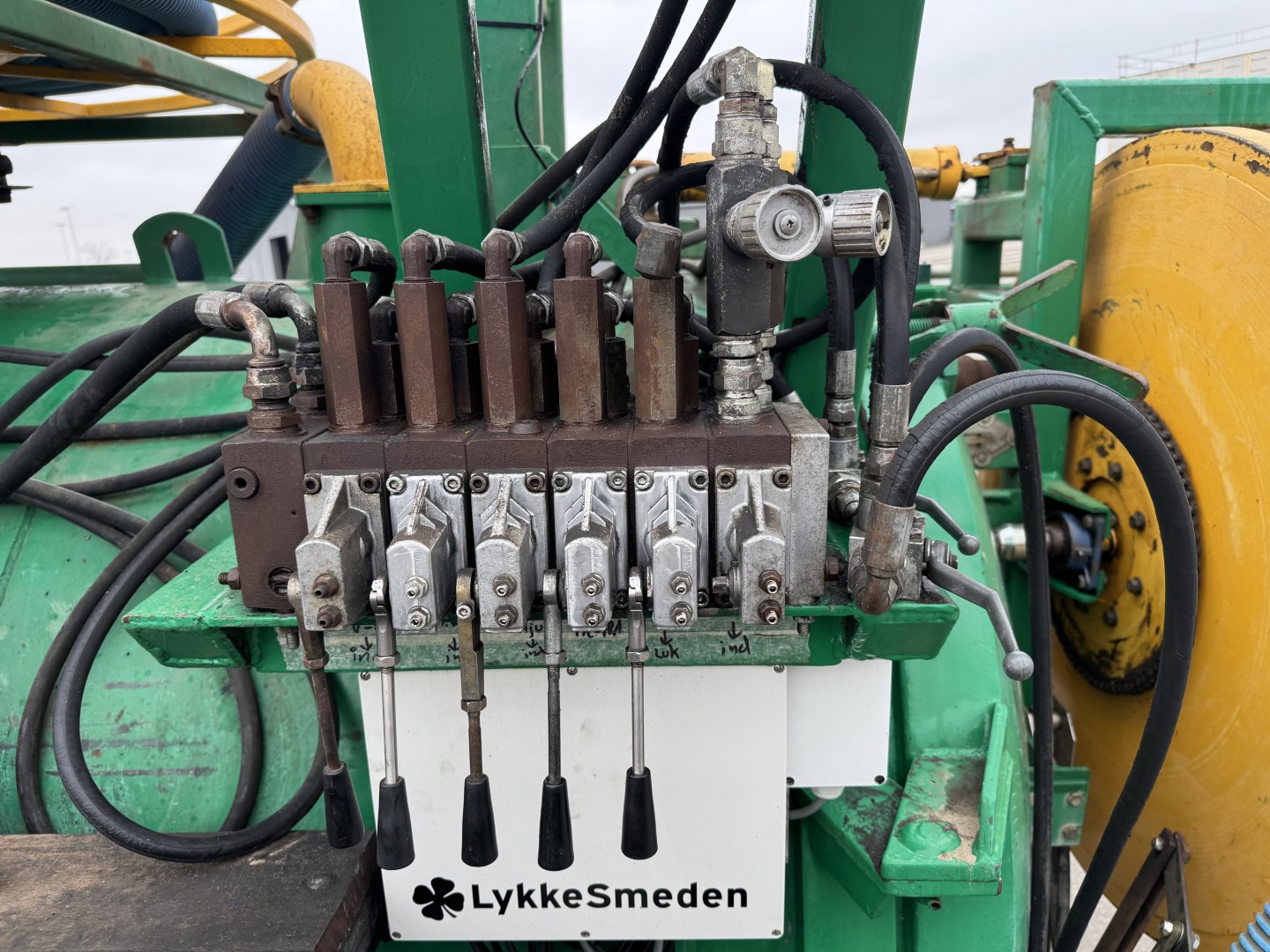 Case MXM190 - Samson Slamsugervogn 8000 L