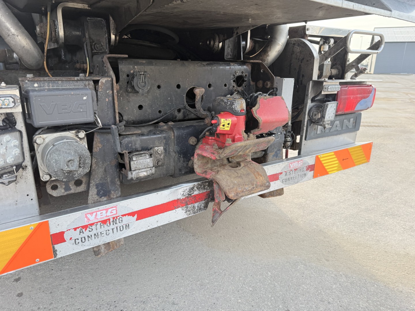 MAN TGA 26.400 6x4 MORO 13.700 l. Rustfri ADR