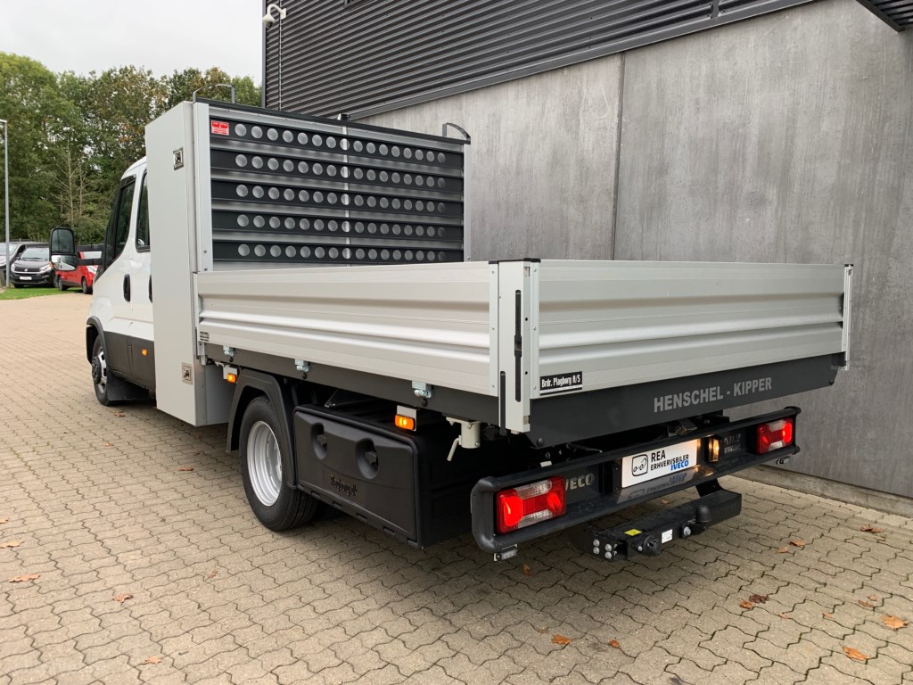 Iveco 35C18H A8 Dobbelkabine m. 3-vejs tip