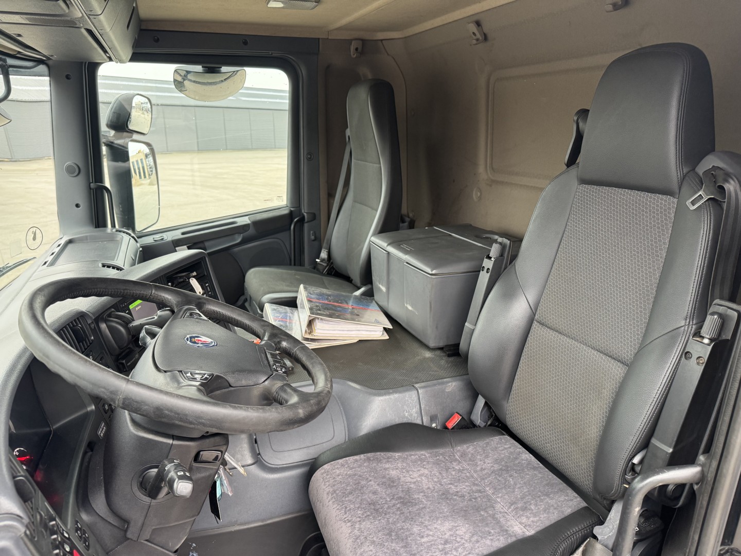 Scania P410 6x2*4 Hvidtved Larsen Flexline 312 ADR