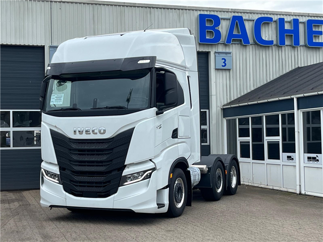 Iveco S WAY 490Hp Fuel edition