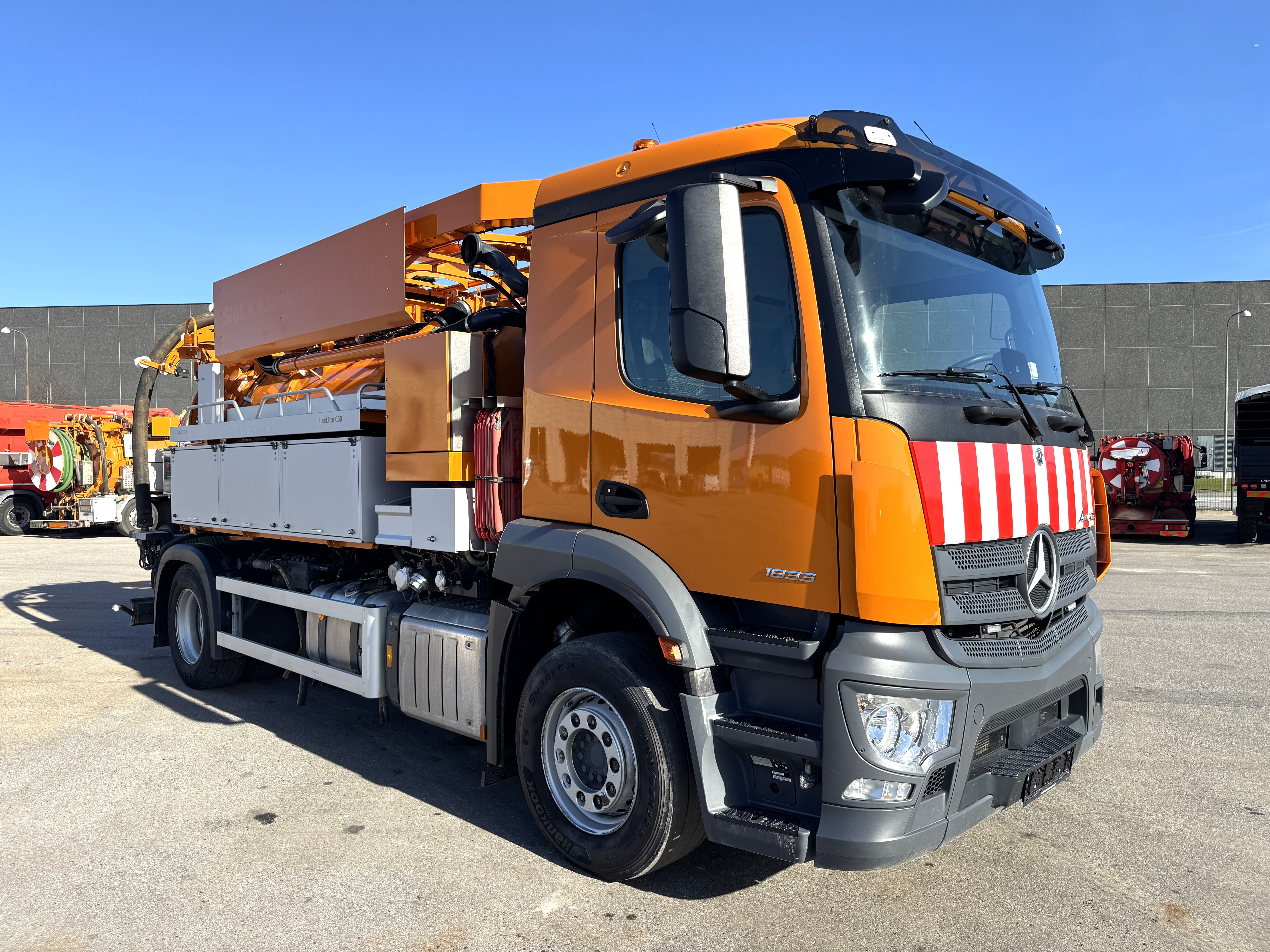 Mercedes Actros 1833 4x2 Bucher FlexLine C60