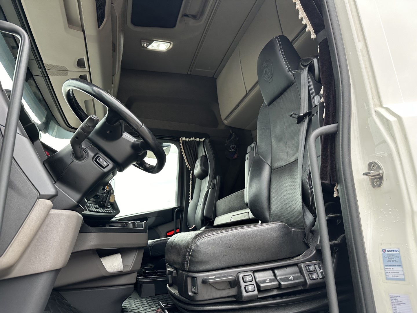 Scania S500 A6x2NB / Retarder