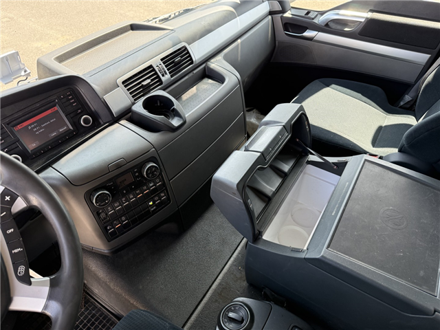 MAN TGS 26.400 6x2 / HMF 2620 K5 / MOTORSKADE