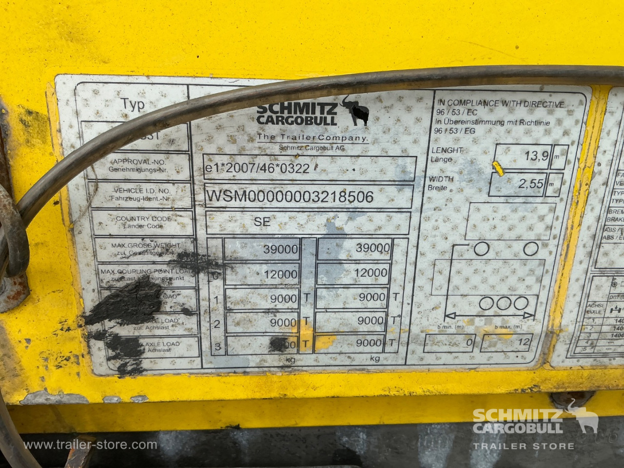 Schmitz Semi Curtainsider Mega