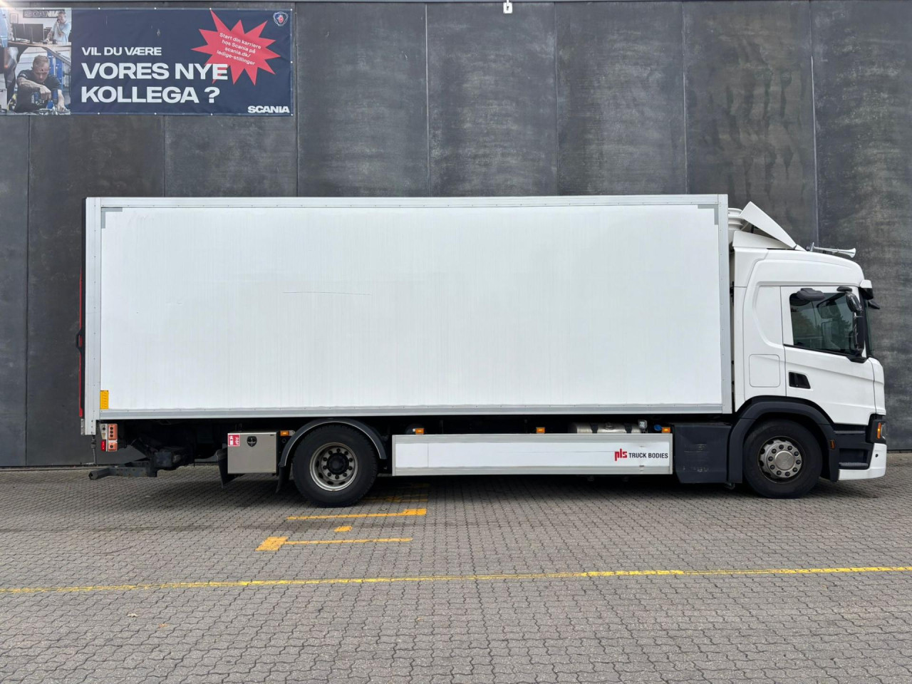 Scania P 280 B4x2NB Cooling