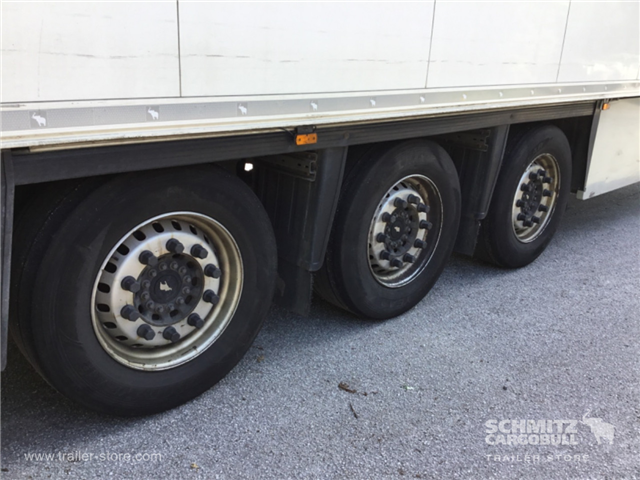 Schmitz Semi Reefer Meat hanging system