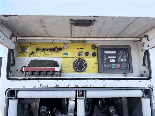 Volvo FM9/260 4x2 12.865 L ADR Tankbil