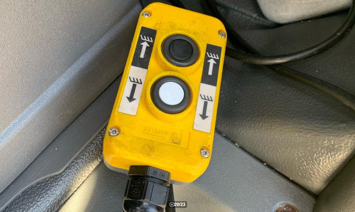 Iveco Daily 70C17C lad/kran