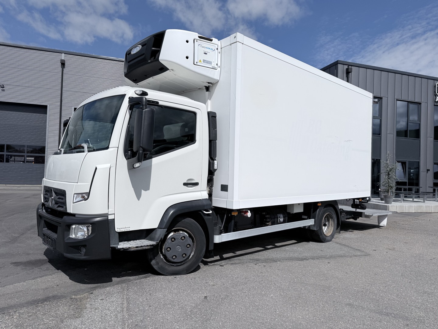 Renault D 7.5 180 4x2 Carrier Supra 750 mt Kølebil